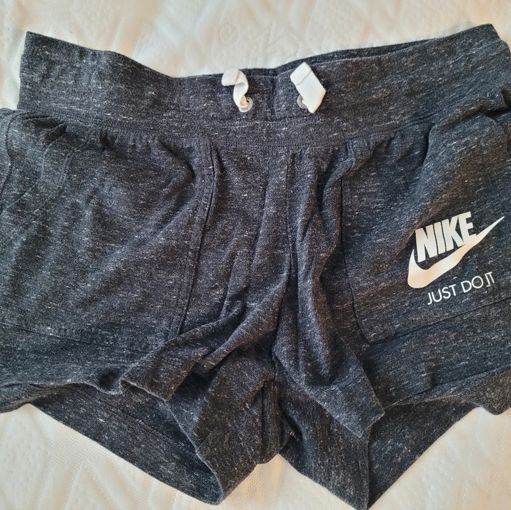 Black Nike shorts